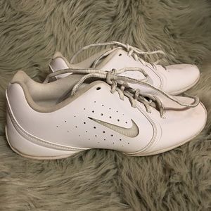 Nike white sideline cheer tennis shoes - 8 women’s